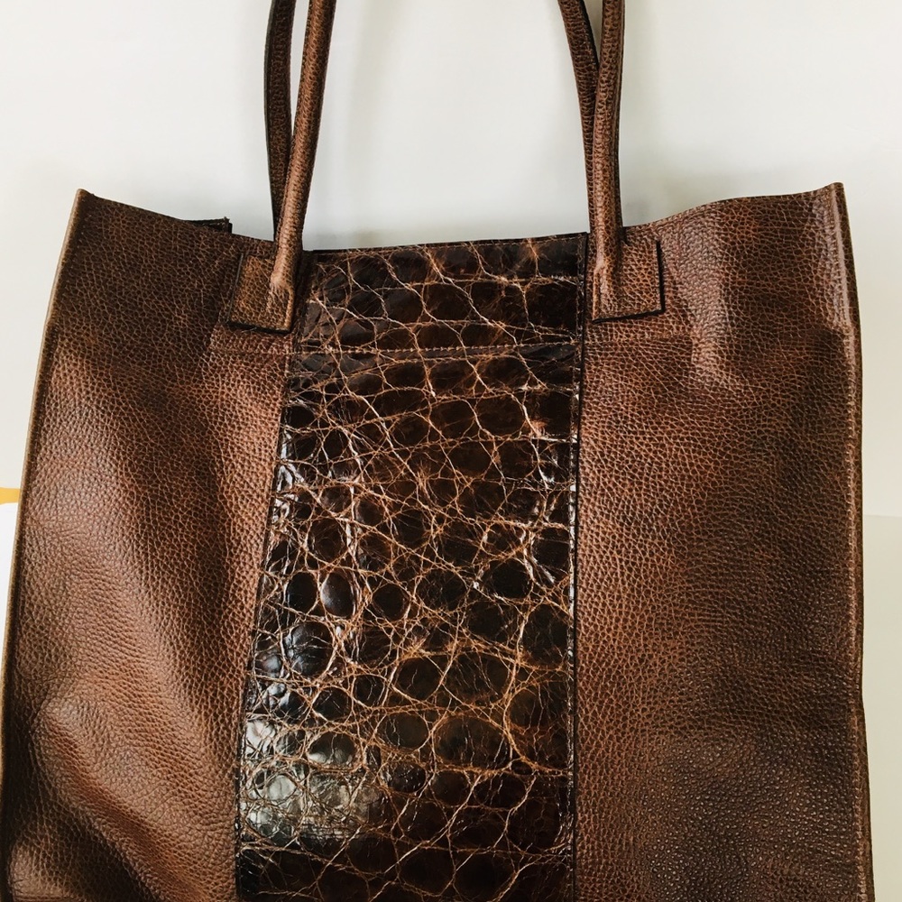 B. May mocha tote